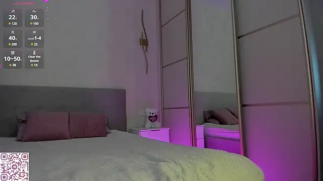 Snapshot of flora_off chatting on February 20, 2025, 10:16 am flora off online show from February 20, 2025, 10:16 am