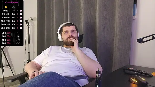 Snapshot of KingMarti chatting on February 13, 2026, 6:31 am KingMarti online show from February 13, 2026, 6:31 am