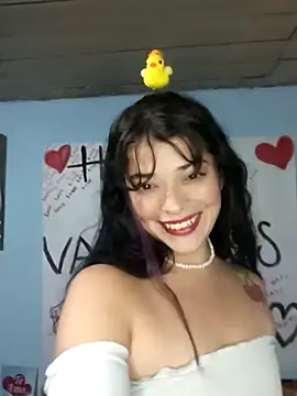 Snapshot of Elvishcassie_ chatting on February 17, 2025, 8:15 pm Elvishcassie online show from February 17, 2025, 8:15 pm