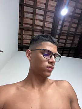 Naka300 online show from March 20, 2025, 7:46 pm