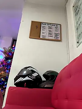 evafoxs online show from December 14, 2025, 12:16 am