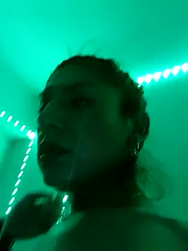 mariasaenz22 online show from January 23, 2025, 6:45 pm