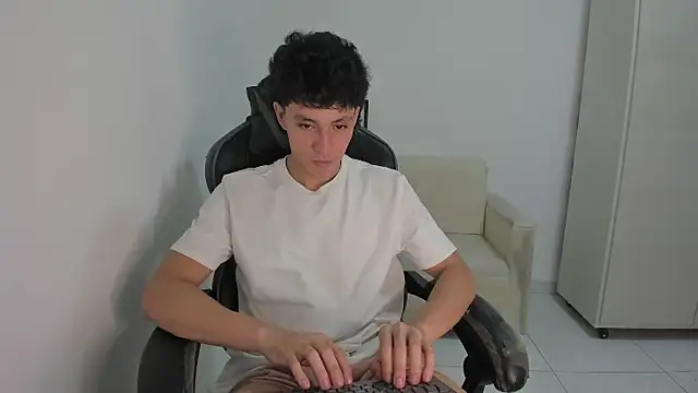 enzo sloran online show from March 6, 2026, 4:53 am