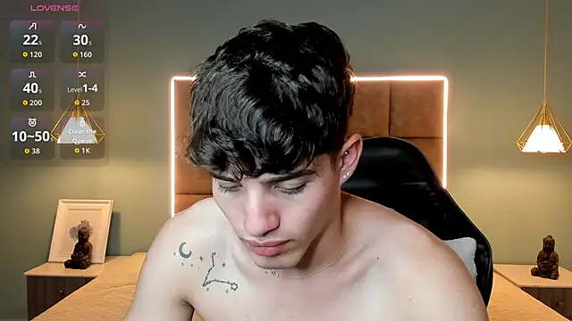 AlejooTwink online show from May 20, 2026, 7:03 am