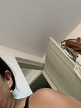 Snapshot of siri_duque chatting on November 12, 2025, 6:08 pm siri duque online show from November 12, 2025, 6:08 pm