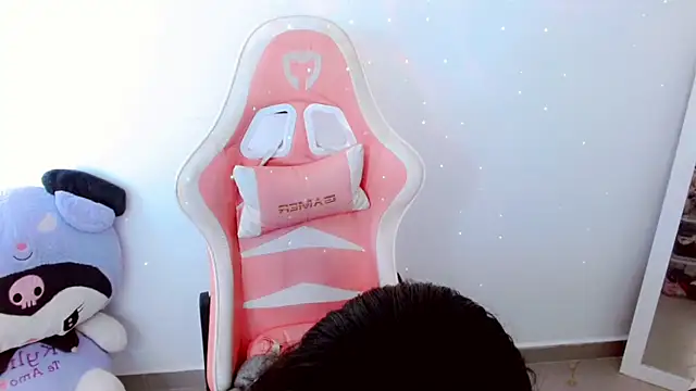 Snapshot of Kylie_martinez chatting on February 17, 2026, 5:19 pm Kylie martinez online show from February 17, 2026, 5:19 pm