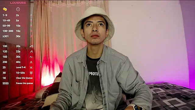 Snapshot of Yellowpokemon23 chatting on November 24, 2025, 2:11 am Yellowpokemon23 online show from November 24, 2025, 2:11 am