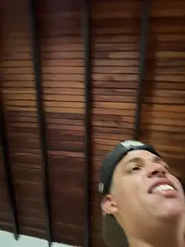 Leo bunny hot online show from December 1, 2025, 8:58 pm