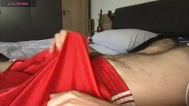 Snapshot of thewetshorts chatting on October 5, 2025, 6:56 am thewetshorts online show from October 5, 2025, 6:56 am