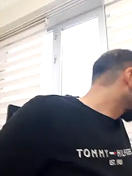 krzantem3454 online show from February 11, 2025, 2:57 pm