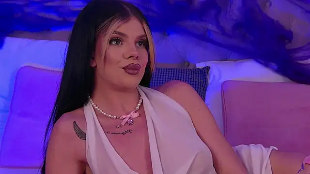 Snapshot of IvyRaven chatting on October 22, 2025, 5:56 pm IvyRaven online show from October 22, 2025, 5:56 pm