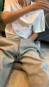 kimkim123123 online show from October 25, 2025, 4:20 am