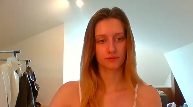 LUNA delight online show from February 28, 2025, 10:52 am