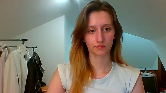 LUNA delight online show from March 10, 2025, 5:50 pm