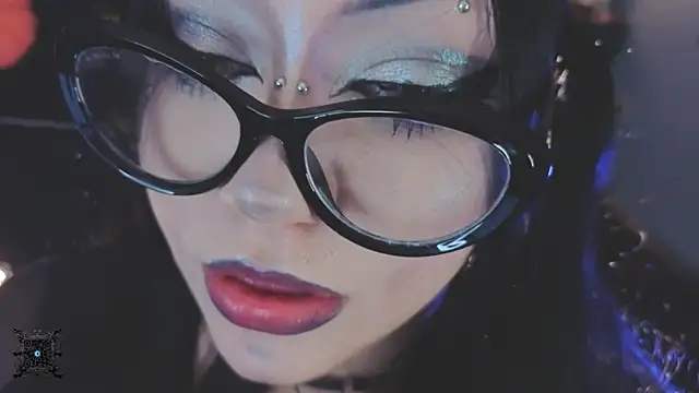 Snapshot of Pleasure_You_ chatting on May 4, 2026, 8:32 am Pleasure You online show from May 4, 2026, 8:32 am