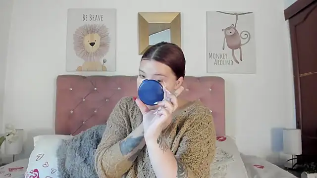 CelessteRedds online show from December 17, 2025, 11:27 am