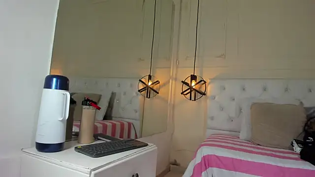 Snapshot of Slut_Milf_ chatting on December 21, 2024, 7:16 pm Slut Milf  online show from December 21, 2024, 7:16 pm