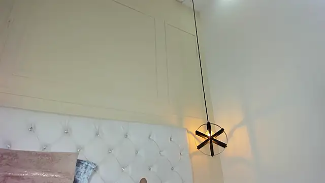 Snapshot of Slut_Milf_ chatting on January 21, 2025, 1:18 am Slut Milf  online show from January 21, 2025, 1:18 am