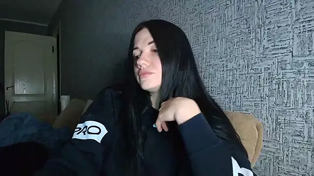 Liana diva online show from January 12, 2026, 4:23 pm