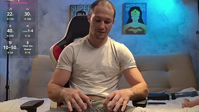 AxelFairchaild online show from January 10, 2026, 1:24 pm