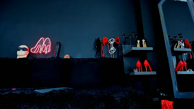 DelaneyStone online show from September 18, 2025, 3:03 pm