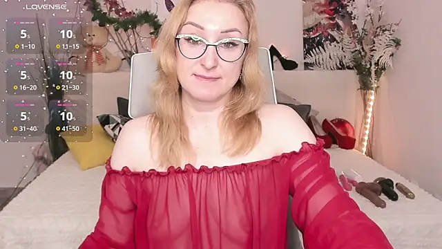 MadissonKiss online show from December 17, 2025, 1:11 am