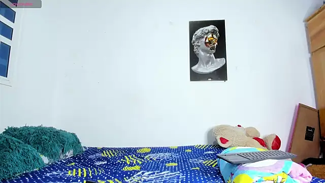 Lilybaudinx96 online show from November 20, 2025, 4:12 am