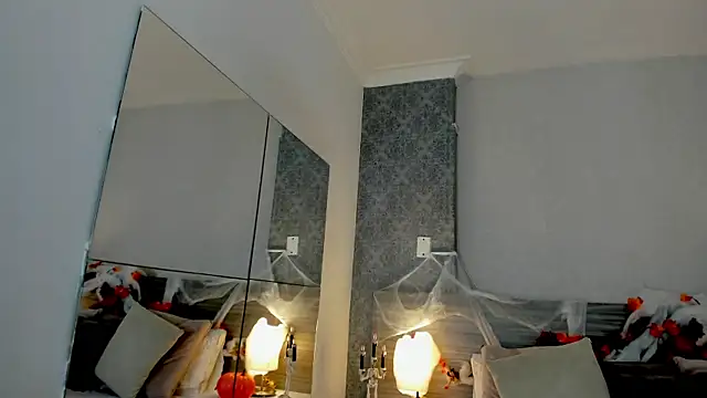 Snapshot of Mistyca chatting on October 30, 2025, 10:27 am Mistyca online show from October 30, 2025, 10:27 am