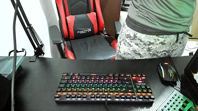 Calihotcaliente277 online show from February 19, 2025, 10:56 am