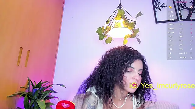 CurlyRose   online show from March 21, 2025, 9:34 pm