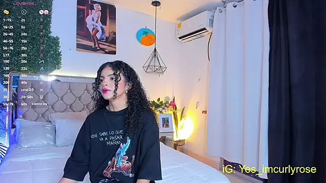 CurlyRose   online show from September 17, 2025, 10:44 pm