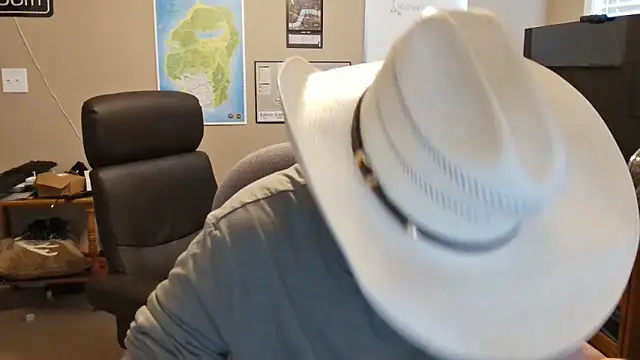 Snapshot of silverfish325 chatting on February 6, 2026, 8:12 pm silverfish325 online show from February 6, 2026, 8:12 pm