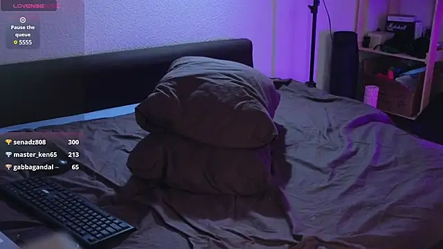 Snapshot of Space_X_Roxy_ chatting on January 12, 2025, 7:53 pm Space X Roxy online show from January 12, 2025, 7:53 pm