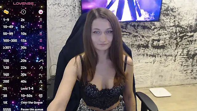 PamelaYoun online show from December 2, 2025, 5:52 pm