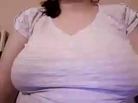 Snapshot of AalinnaK chatting on January 28, 2025, 6:49 pm AalinnaK online show from January 28, 2025, 6:49 pm