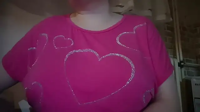 AalinnaK online show from November 30, 2025, 4:00 pm