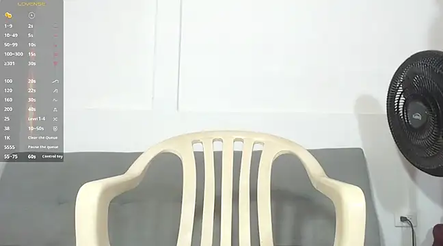 Snapshot of Aaron_Hunter_ chatting on December 28, 2024, 5:44 am Aaron Hunter online show from December 28, 2024, 5:44 am