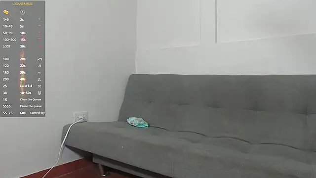 Snapshot of Aaron_Hunter_ chatting on January 15, 2025, 8:16 pm Aaron Hunter online show from January 15, 2025, 8:16 pm