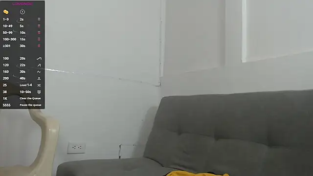 Snapshot of Aaron_Hunter_ chatting on February 8, 2025, 10:29 pm Aaron Hunter online show from February 8, 2025, 10:29 pm