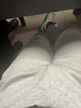 daubine46 online show from April 12, 2026, 8:19 am