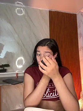 floriamANDjazmin online show from September 10, 2025, 3:28 am