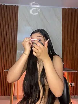 floriamANDjazmin online show from October 15, 2025, 7:14 pm