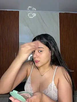 Snapshot of floriamANDjazmin chatting on July 7, 2026, 2:47 am floriamANDjazmin online show from July 7, 2026, 2:47 am