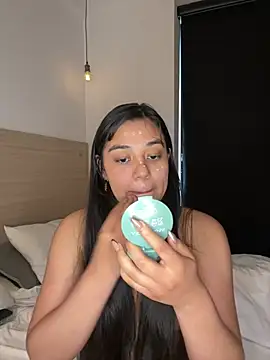Snapshot of floriamANDjazmin chatting on July 31, 2026, 9:14 pm floriamANDjazmin online show from July 31, 2026, 9:14 pm