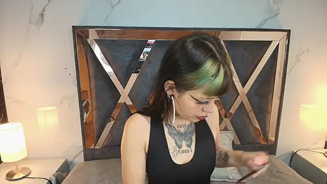 AuroraDiaz online show from April 9, 2026, 11:59 am