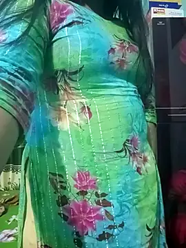 Snapshot of Sumi-roy chatting on November 17, 2025, 9:04 am Sumi-roy online show from November 17, 2025, 9:04 am