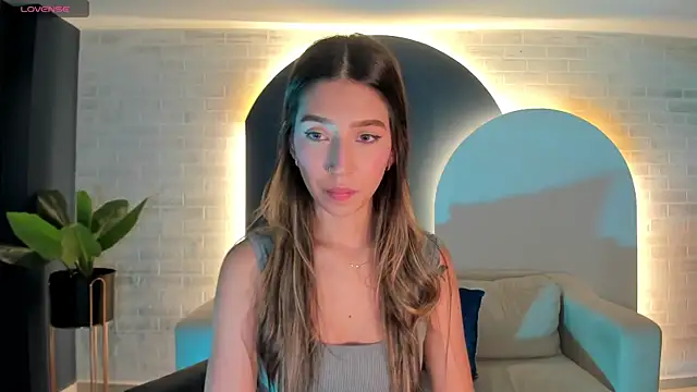 TaraLawrence online show from October 15, 2025, 3:39 am