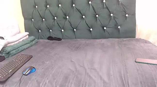 Snapshot of BeautyAuroa chatting on January 6, 2025, 5:52 am BeautyAuroa online show from January 6, 2025, 5:52 am