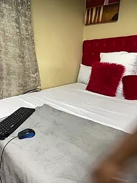 Snapshot of BeautyAuroa chatting on March 4, 2025, 5:56 pm BeautyAuroa online show from March 4, 2025, 5:56 pm