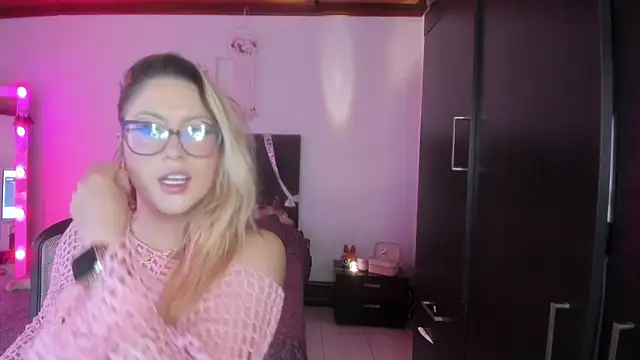 miss julietaa online show from February 17, 2026, 3:19 pm